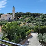 Asteras Lejlighedshotel